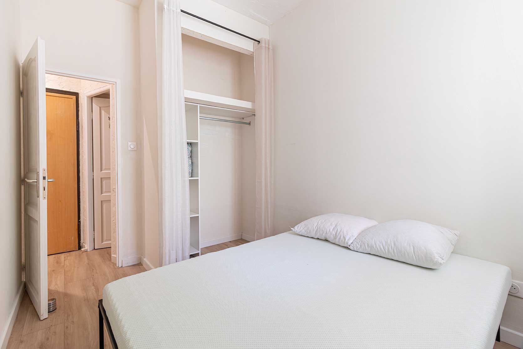 1 Chambre Chambres, ,1 Salle de bainsSalle de bain,Appartement,Localisation,1015
