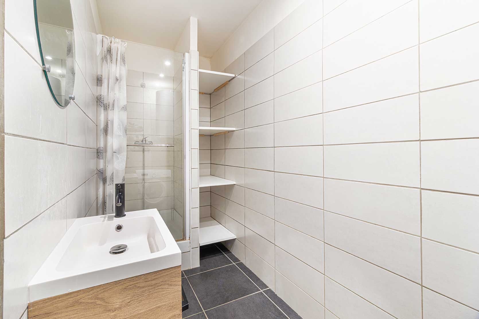 1 Chambre Chambres, ,1 Salle de bainsSalle de bain,Appartement,Localisation,1015