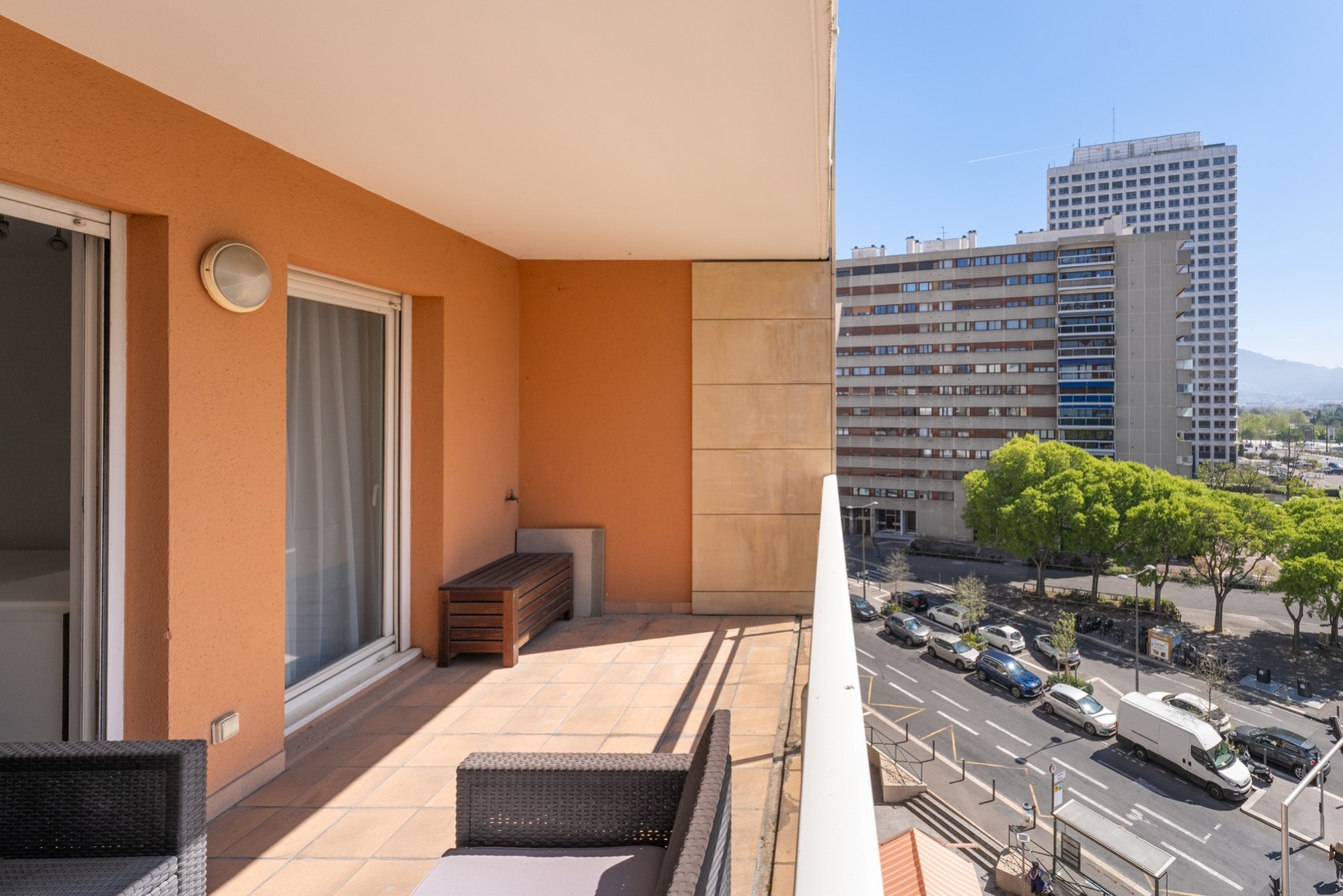 Studio,Location,1033