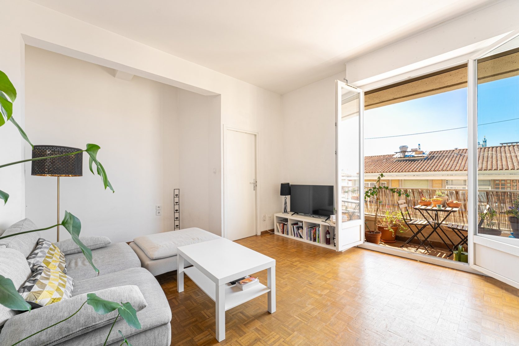 1 Chambre Chambres, ,1 Salle de bainsSalle de bain,Appartement,Location,1036