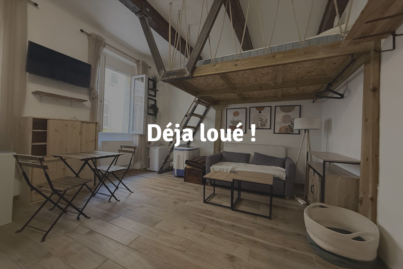 Studio,Location,1037